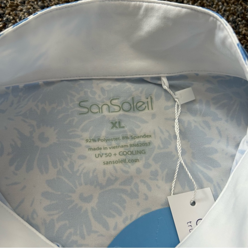 Floral Blue and White Women's Top - Picture 3 of 9
